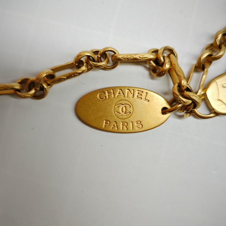Chanel Paris Moscou Vinyl Moujik Pochette avec chaîne