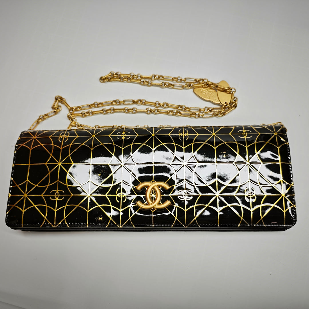 Chanel Paris Moscou Vinyl Moujik Pochette avec chaîne
