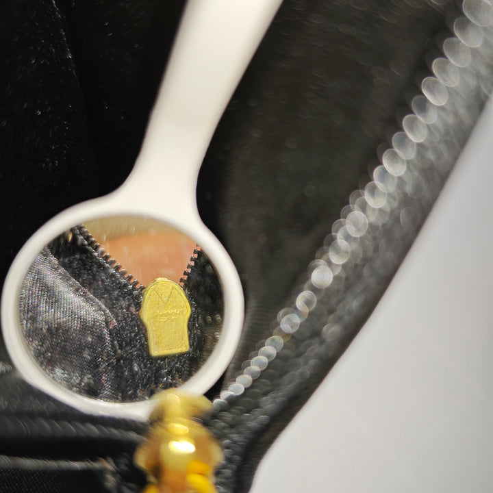 Chanel Paris Moscou Vinyl Moujik Pochette avec chaîne