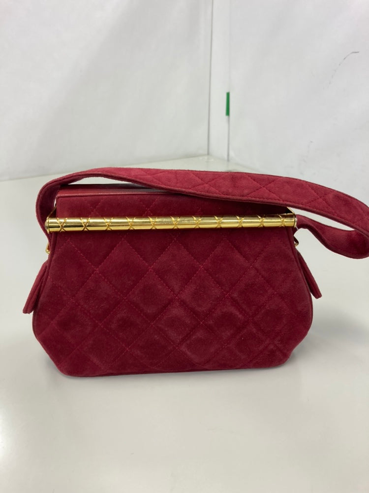 Chanel Matelassé Daim Metal Frame Sac à main