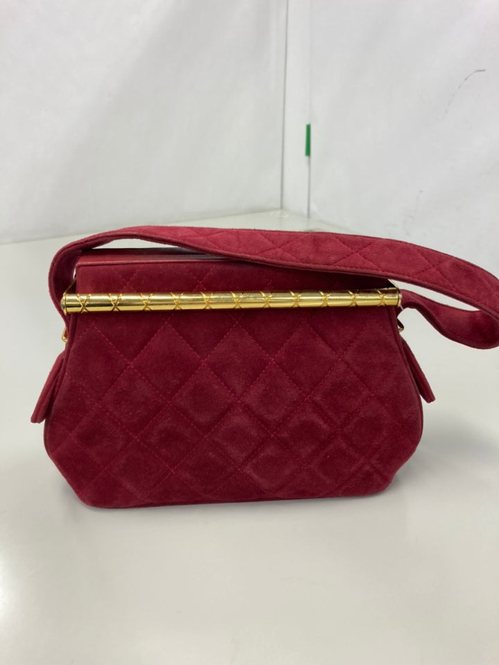 Chanel Matelassé Daim Metal Frame Sac à main
