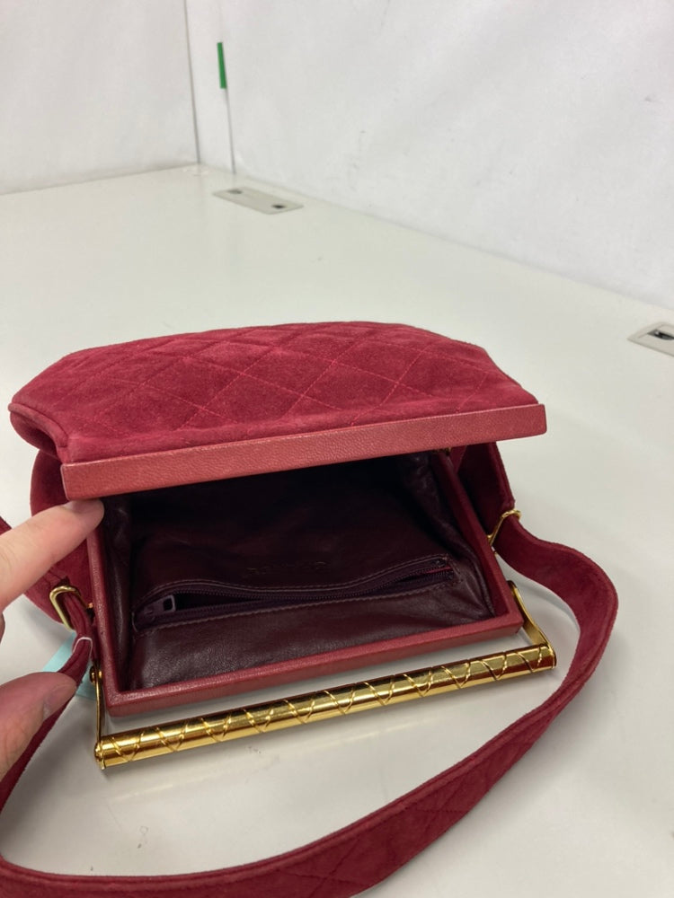 Chanel Matelassé Daim Metal Frame Sac à main