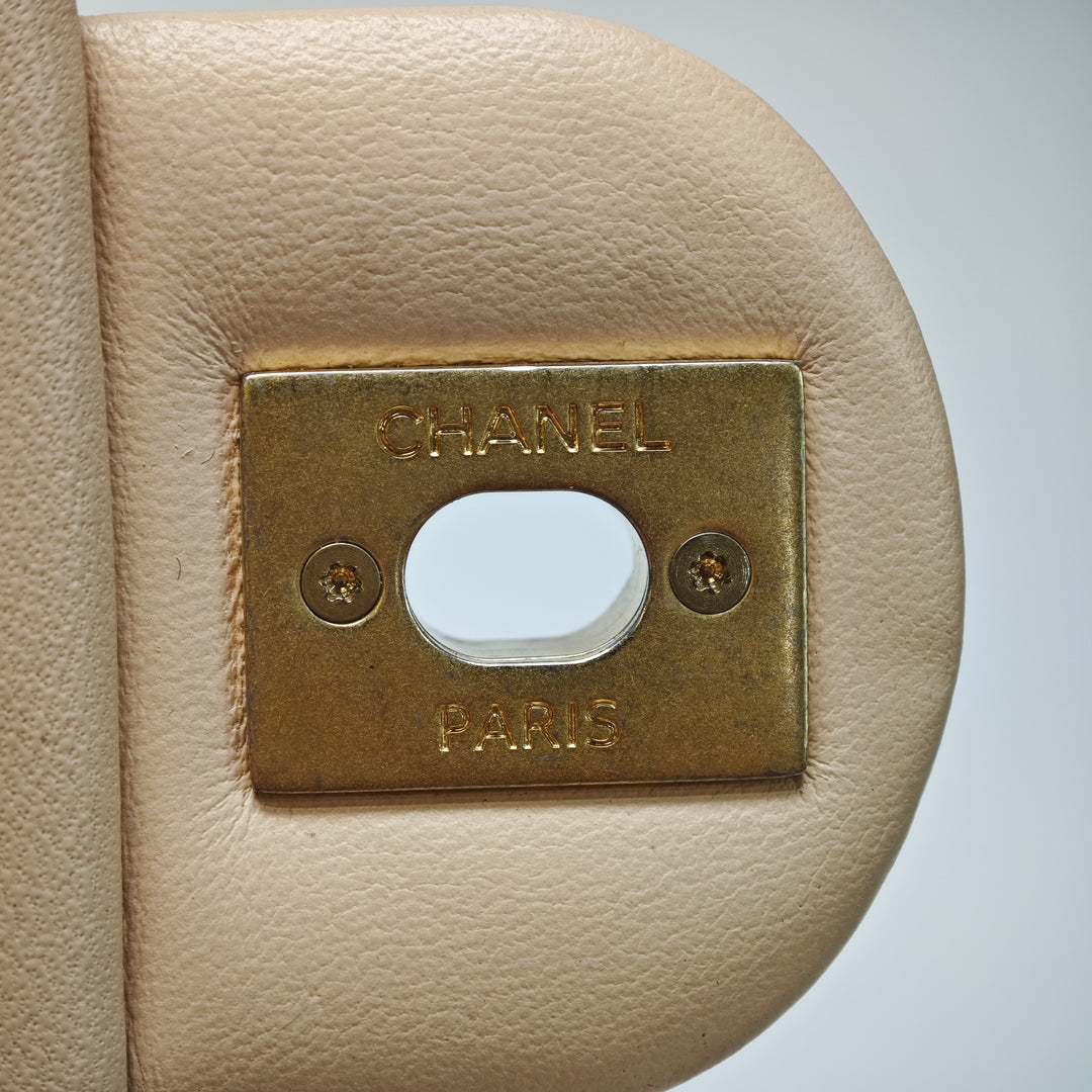 Chanel Matelassé Cuir d’agneau Fancy Jewel Simple rabat