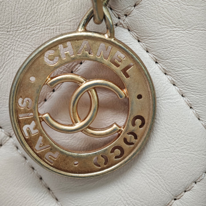 Chanel Matelassé Cuir d’agneau Fancy Jewel Simple rabat