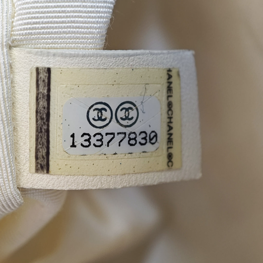 Chanel Medium Matelassé perforé Jersey Simple rabat