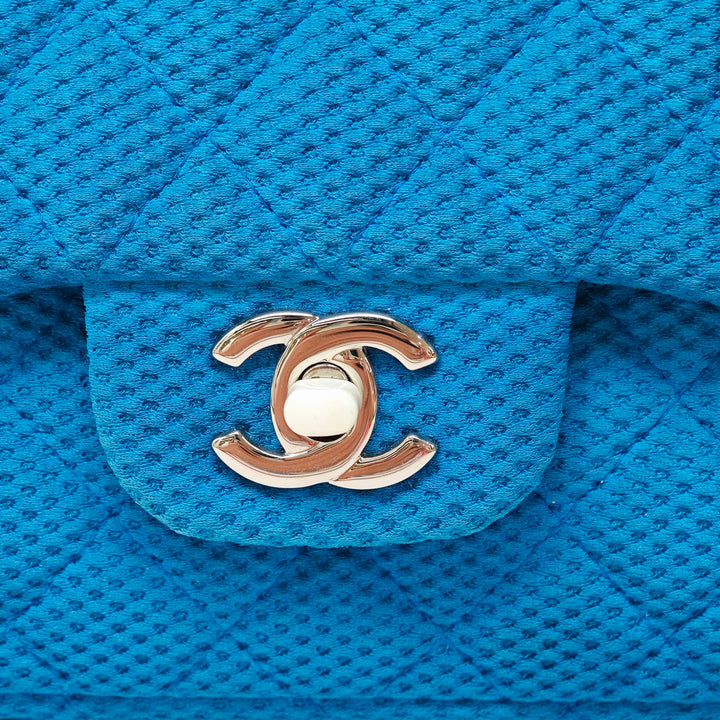 Chanel Medium Matelassé perforé Jersey Simple rabat