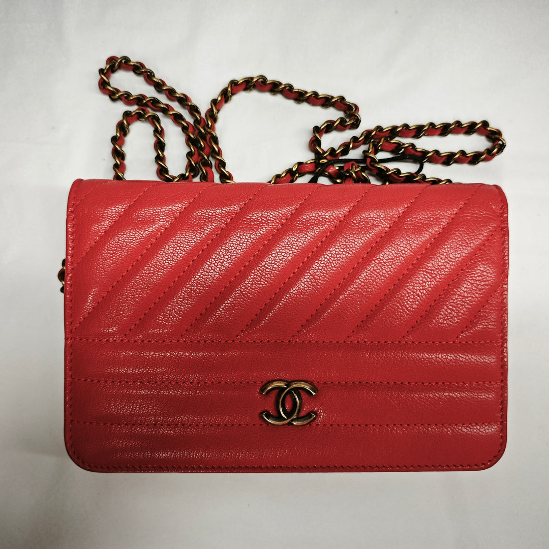 Chanel CC Diagonal Matelassé Cuir de chèvre Wallet on Chain