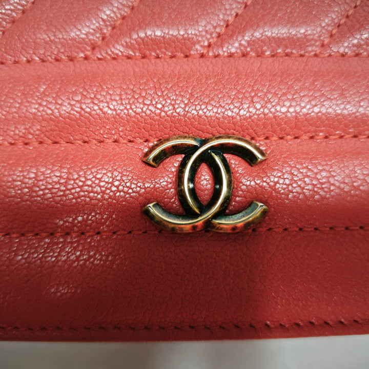 Chanel CC Diagonal Matelassé Cuir de chèvre Wallet on Chain