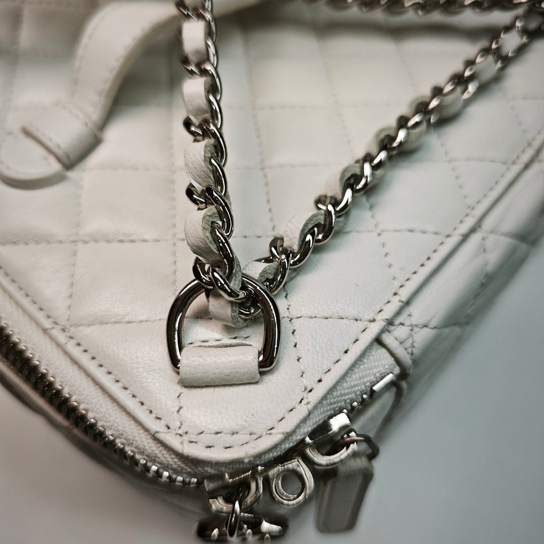 Chanel Large Matelassé Cuir d’agneau anse supérieure Jewelry Boîte avec chaîne