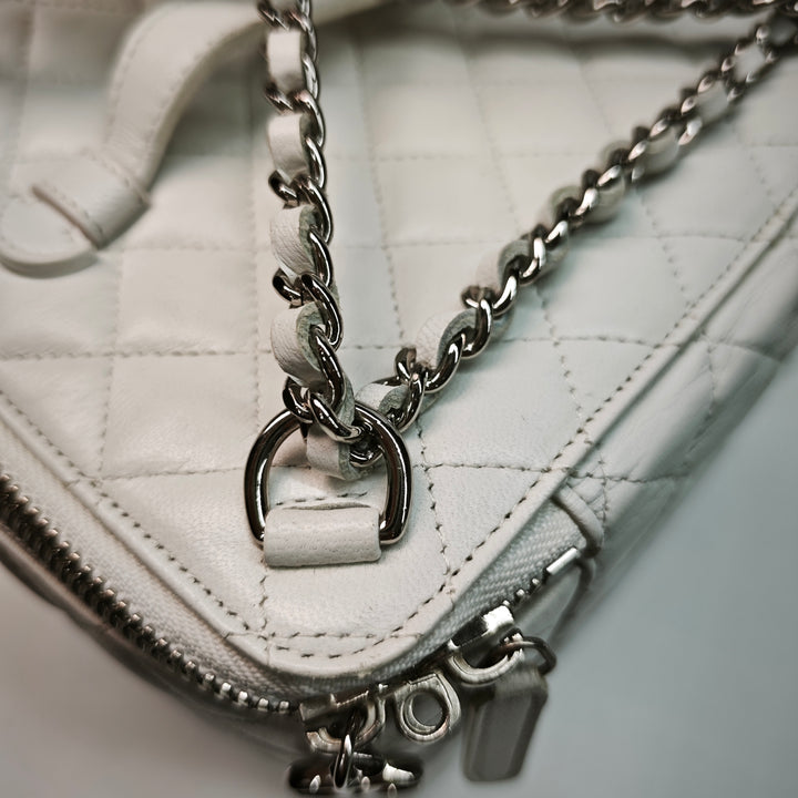 Chanel Large Matelassé Cuir d’agneau anse supérieure Jewelry Boîte avec chaîne