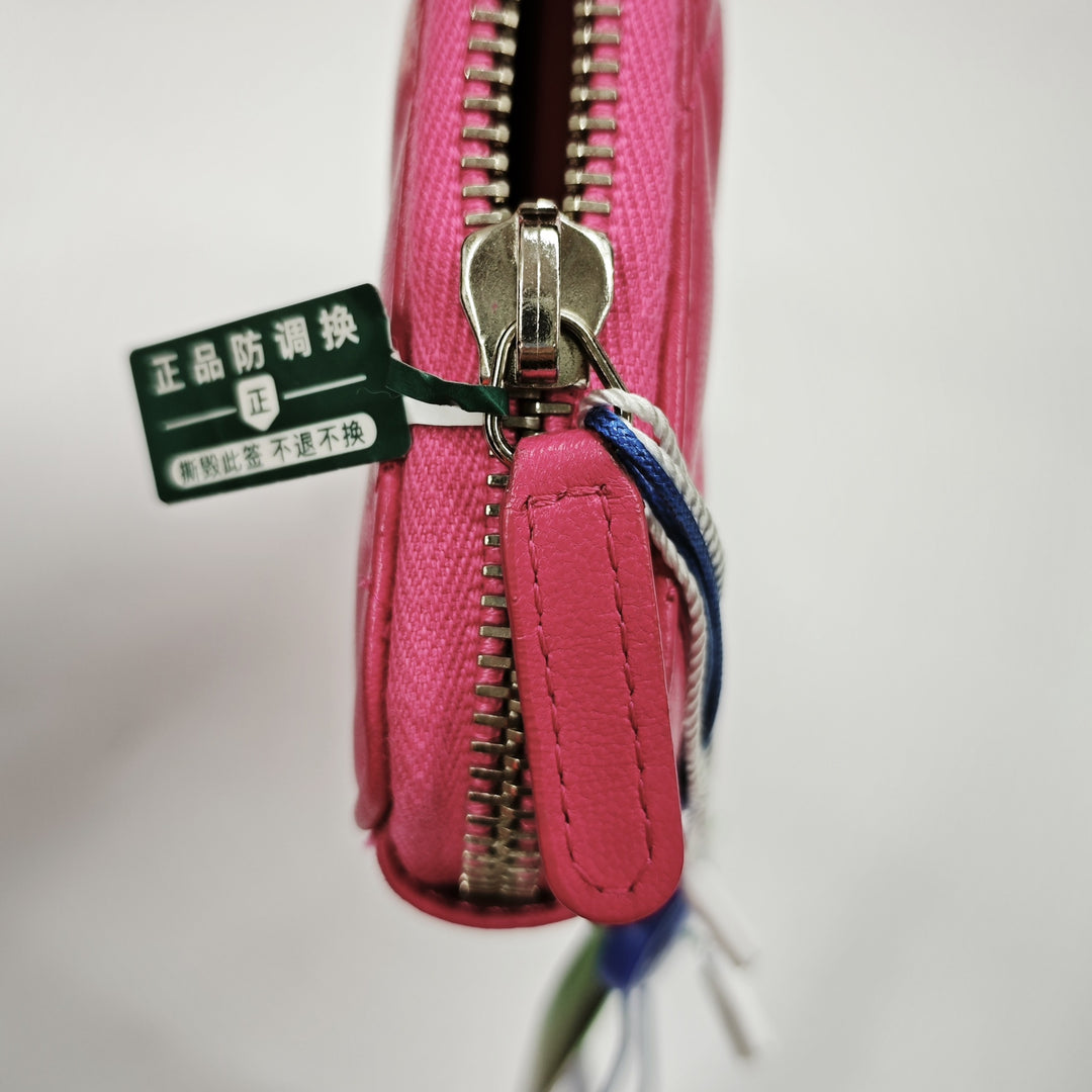 Chanel Large Matelassé Cuir d’agneau Zip Around Organizer Pochette