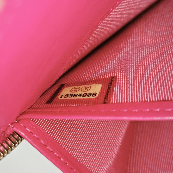 Chanel Large Matelassé Cuir d’agneau Zip Around Organizer Pochette