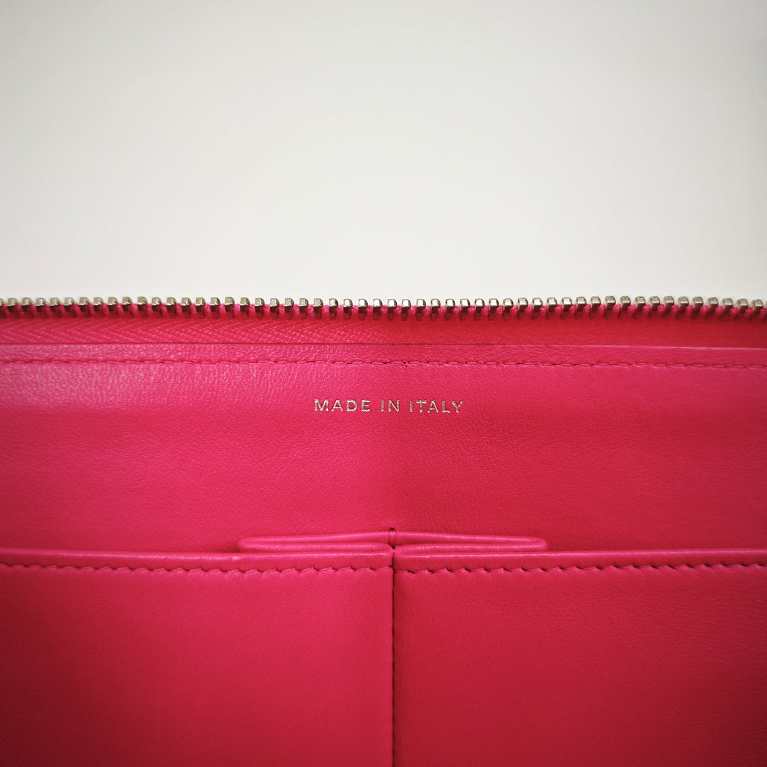 Chanel Large Matelassé Cuir d’agneau Zip Around Organizer Pochette