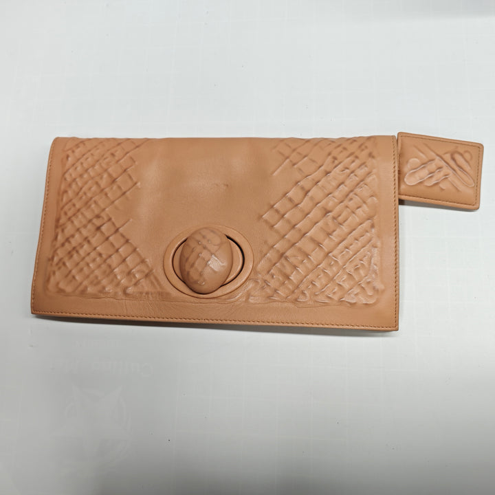 Bottega Veneta Nappa embossé Intrecciato Turn Lock Pochette
