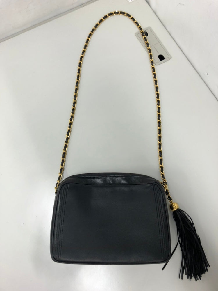 Chanel CC Surpiqué Cuir d’agneau Pompon à rabat Sac porté croisé