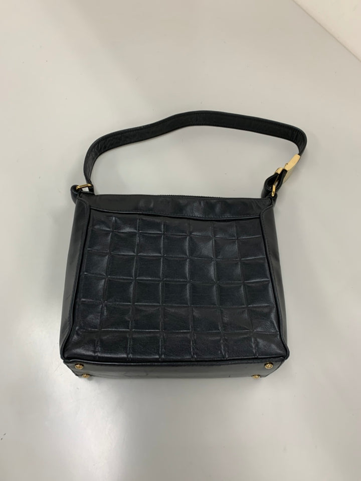 Chanel CC Chocolate Bar Cuir d’agneau Sac bandoulière