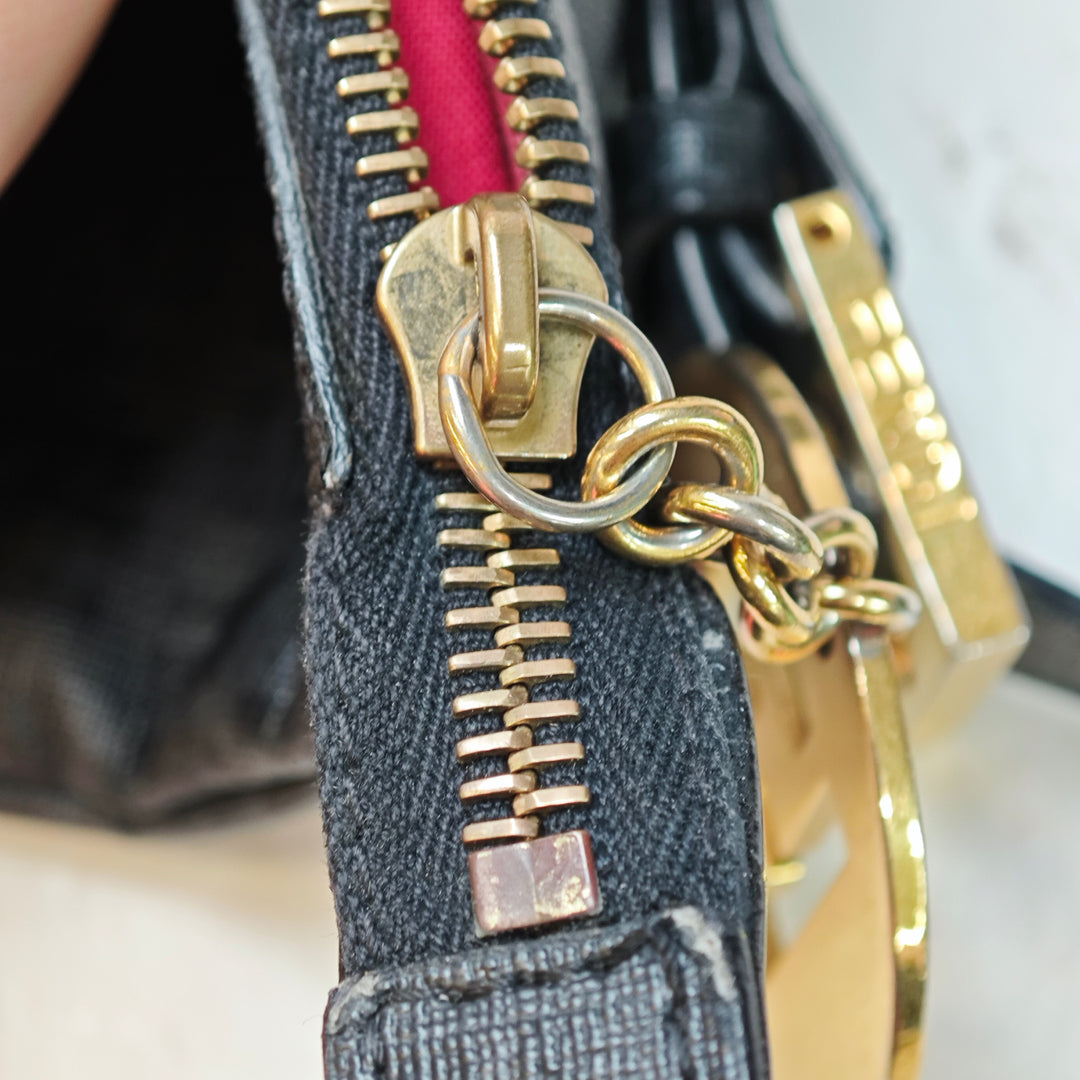 Fendi Zucchino Coated Toile Charm Zip Sac porté croisé