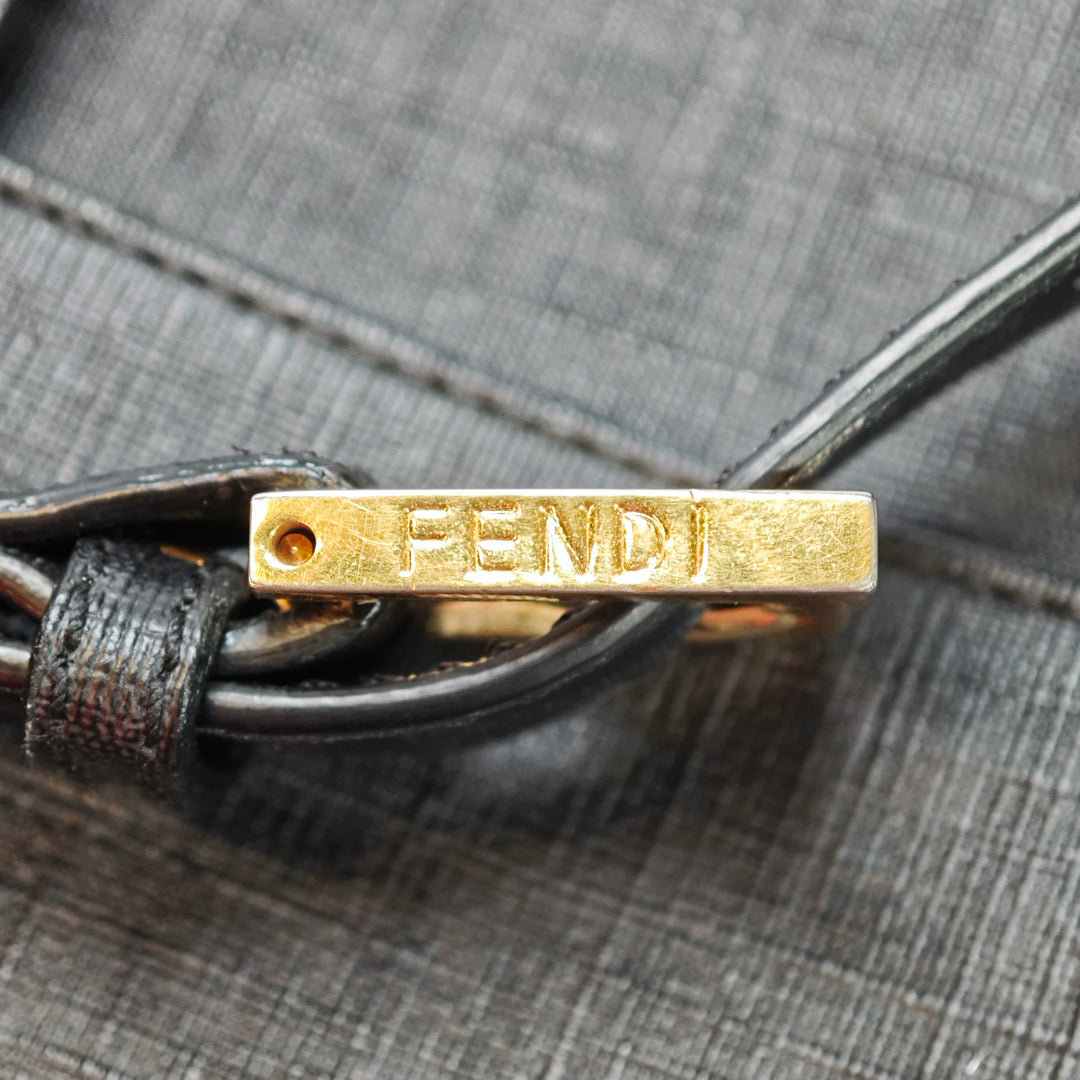 Fendi Zucchino Coated Toile Charm Zip Sac porté croisé