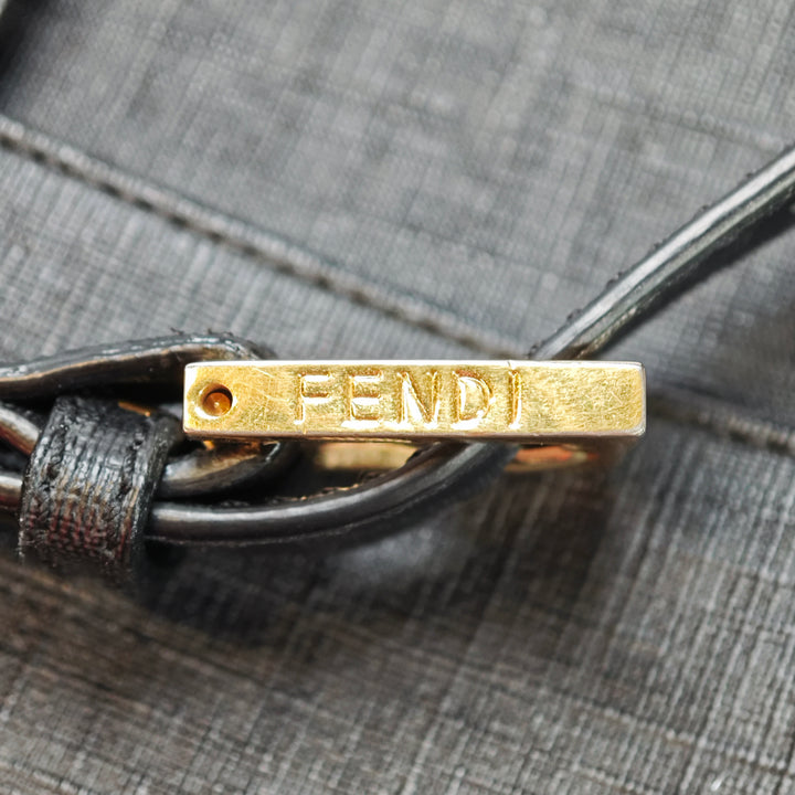 Fendi Zucchino Coated Toile Charm Zip Sac porté croisé