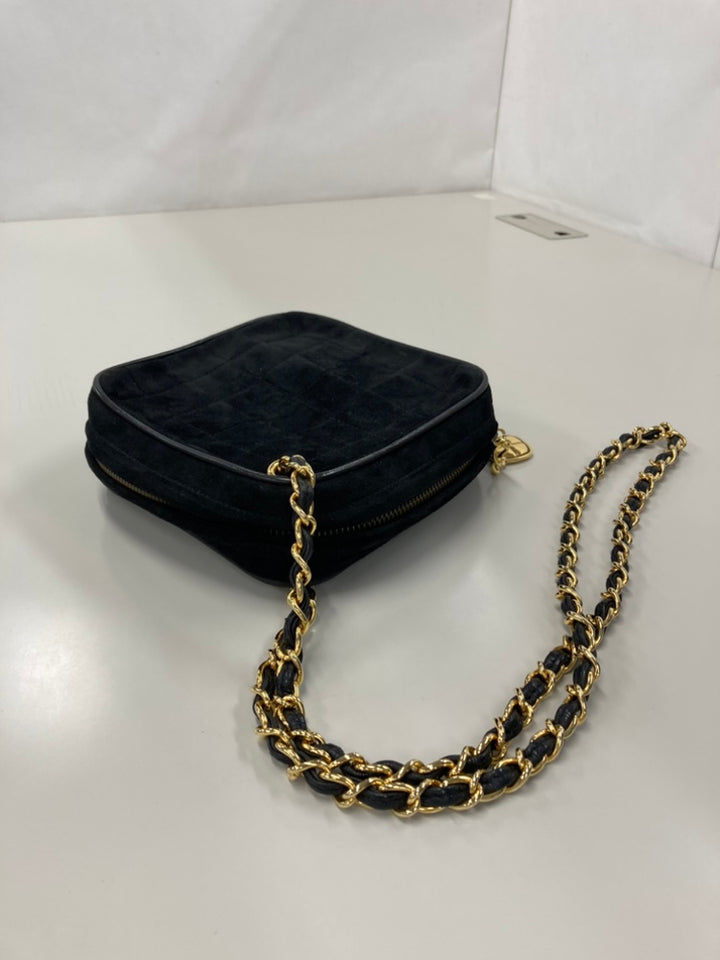 Chanel CC Matelassé Daim Diamon Pompon Sac
