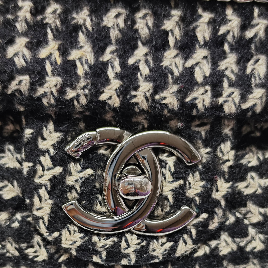 Chanel Jumbo CC Matelassé Jersey et Tweed Chain à rabat