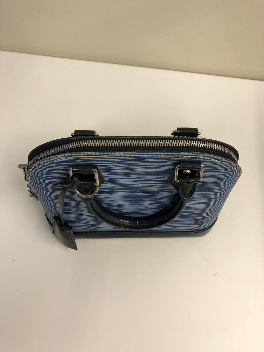 Louis Vuitton Epi Jean Alma BB