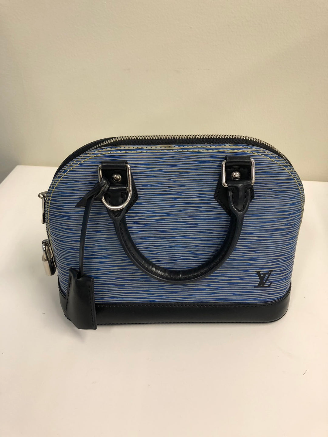 Louis Vuitton Epi Jean Alma BB