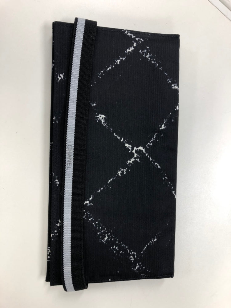 Chanel Old Travel Line Nylon Bifold Portefeuille long