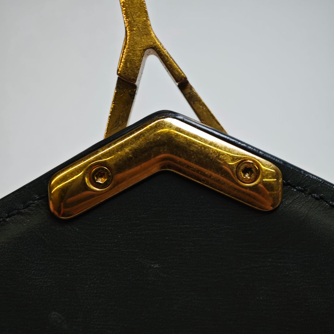 Saint Laurent Smooth Cuir de veau Monogram Cassandra Clasp Sac