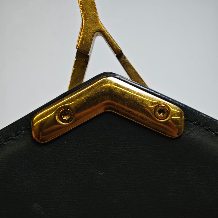 Saint Laurent Smooth Cuir de veau Monogram Cassandra Clasp Sac