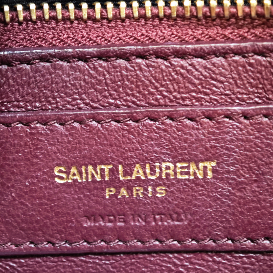 Saint Laurent Smooth Cuir de veau Monogram Cassandra Clasp Sac