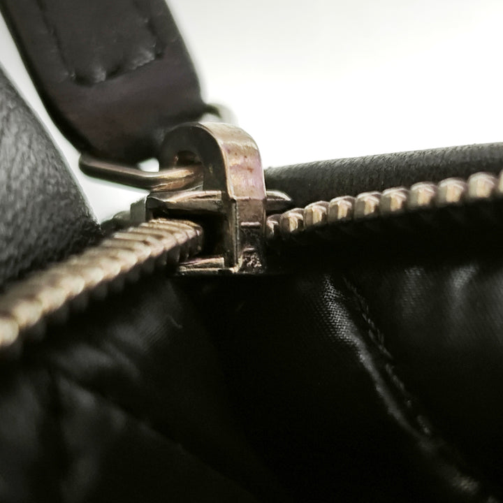 Chanel Matelassé Cuir d’agneau CC Beauty Foldover Pochette
