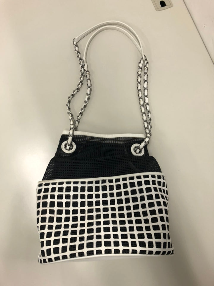 Chanel CC Mesh et Cuir de veau Bucket Sac