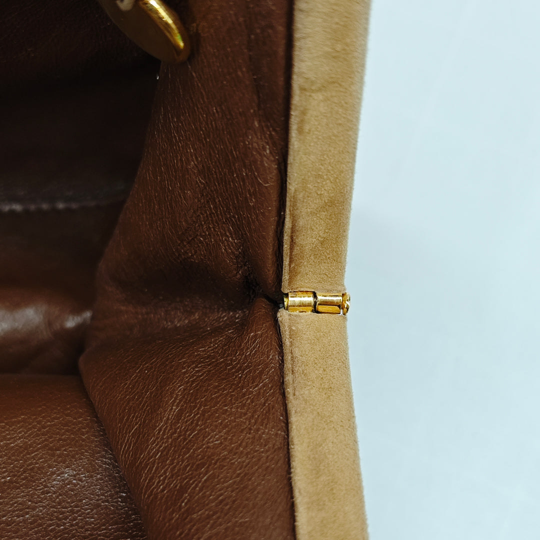 Chanel CC Matelassé Daim Kiss Lock Sac à main