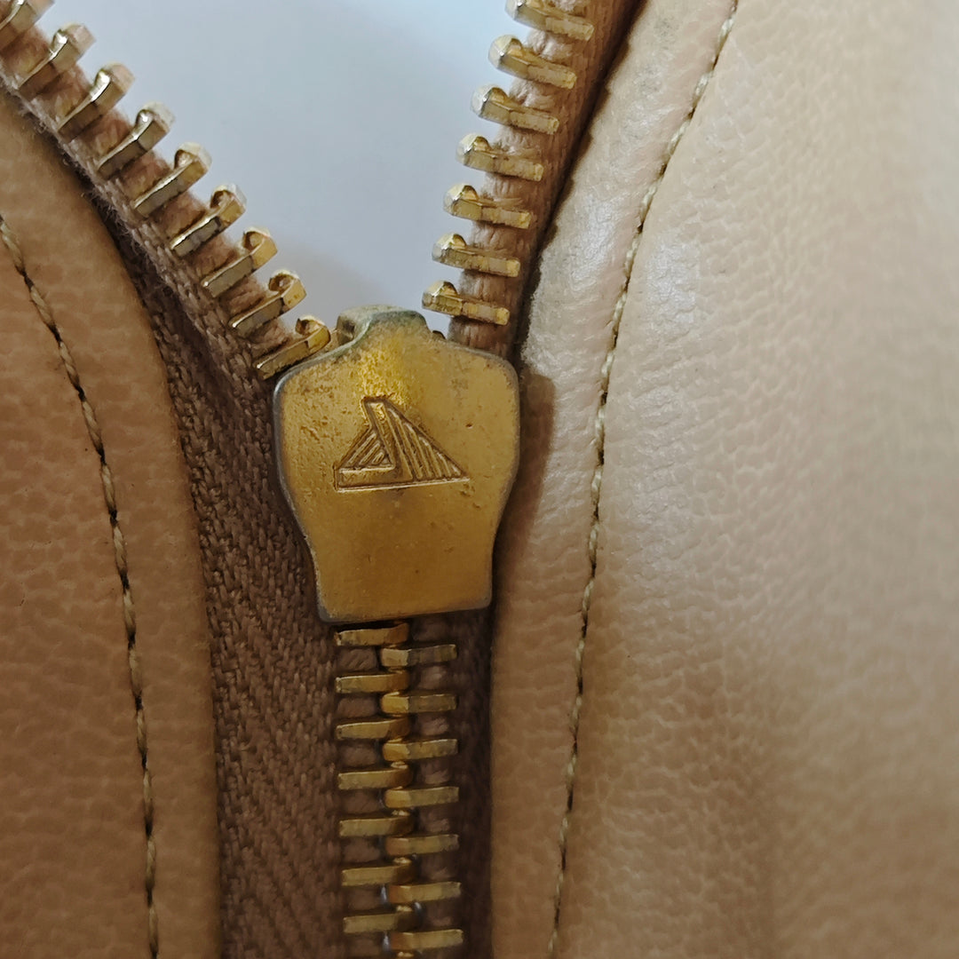 Chanel CC Caviar Two Way Zip Sac bandoulière