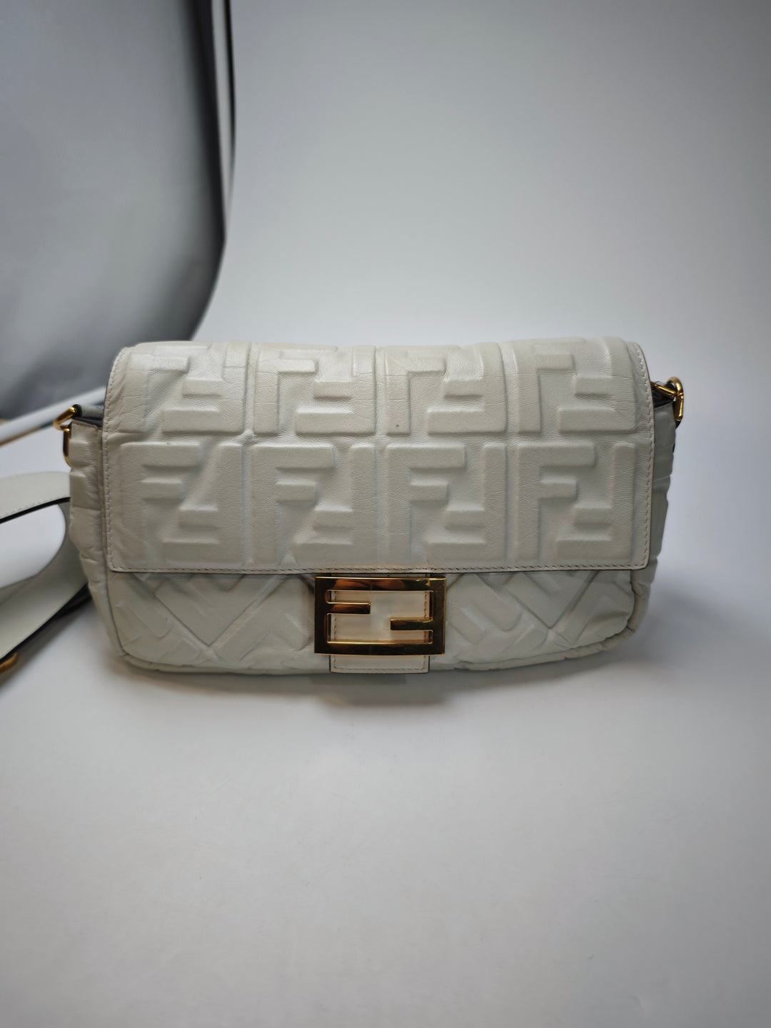 Fendi Zucca embossé Cuir Baguette Sac