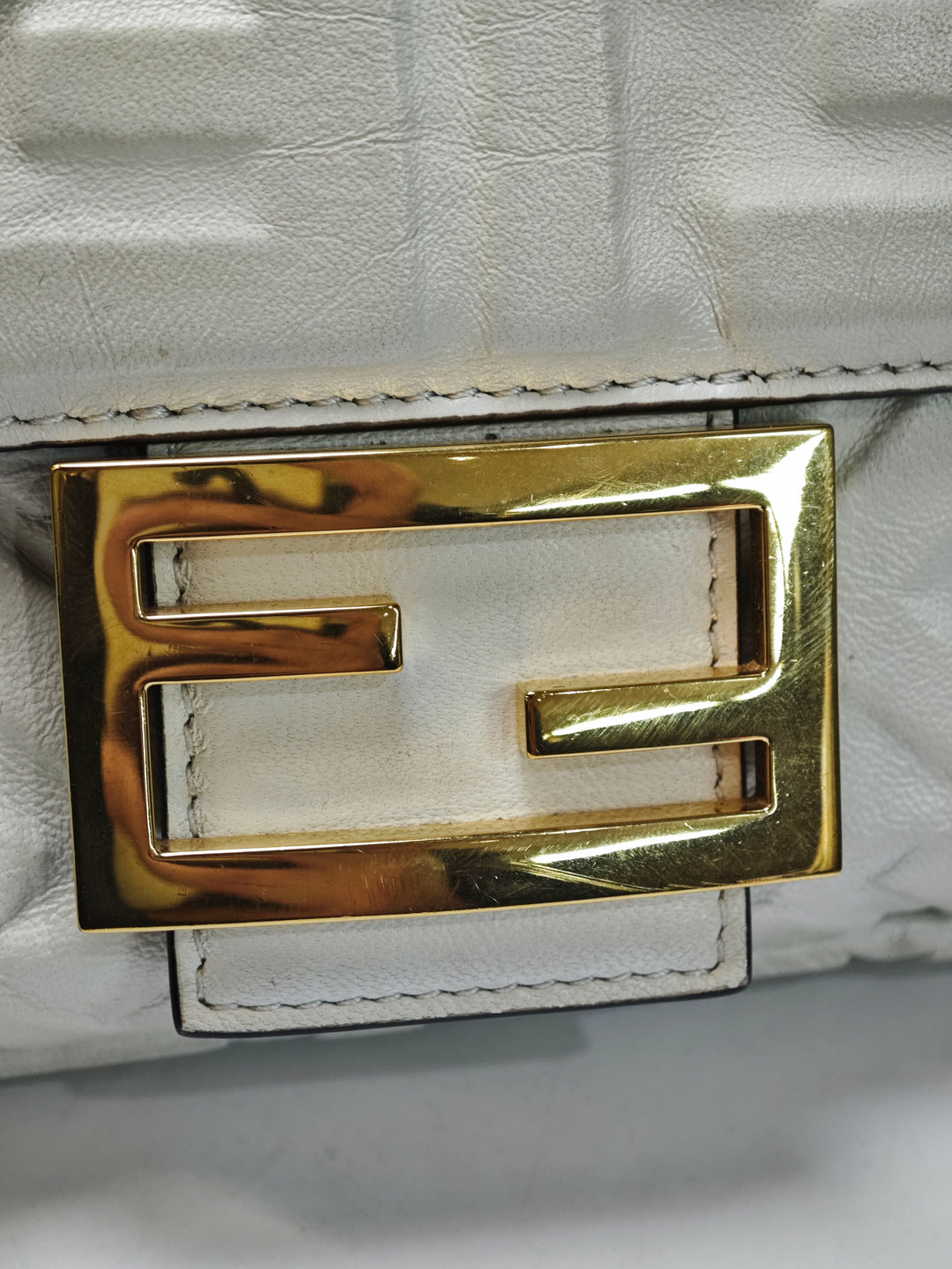 Fendi Zucca embossé Cuir Baguette Sac