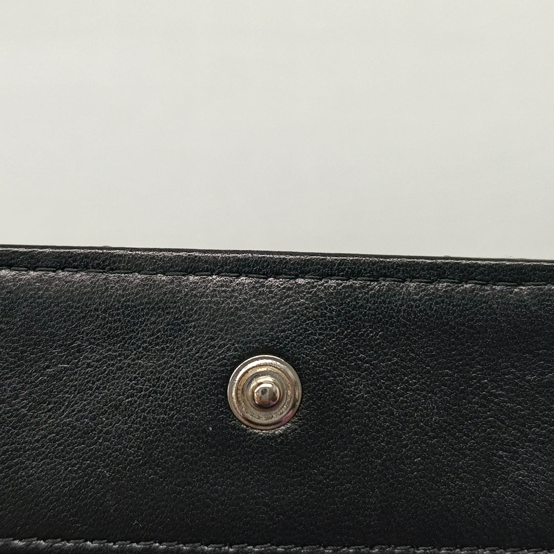 Chanel CC Matelassé froissé Cuir verni Wallet on Chain