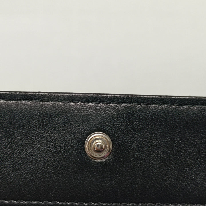 Chanel CC Matelassé froissé Cuir verni Wallet on Chain