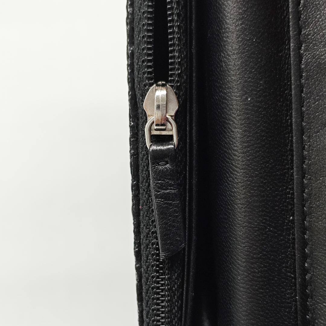 Chanel CC Matelassé froissé Cuir verni Wallet on Chain