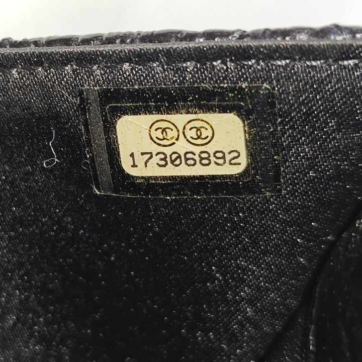 Chanel CC Matelassé froissé Cuir verni Wallet on Chain