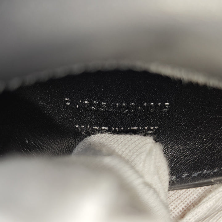 Saint Laurent Small Smooth Cuir de veau Monogram Kate Pompon Sac porté croisé