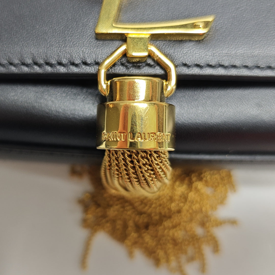 Saint Laurent Small Smooth Cuir de veau Monogram Kate Pompon Sac porté croisé