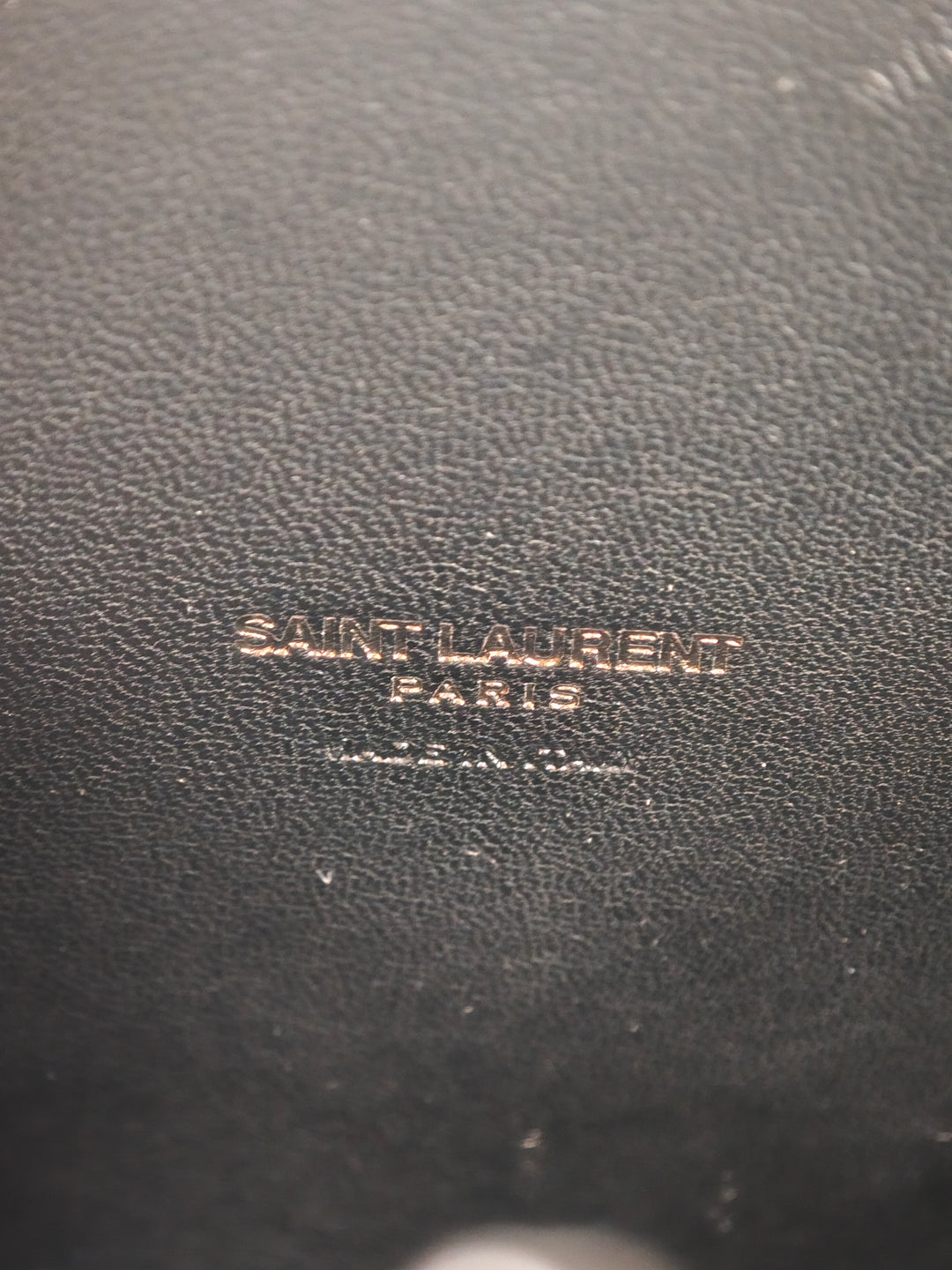 Saint Laurent Acrylic Tuxedo Boîte Pochette avec chaîne