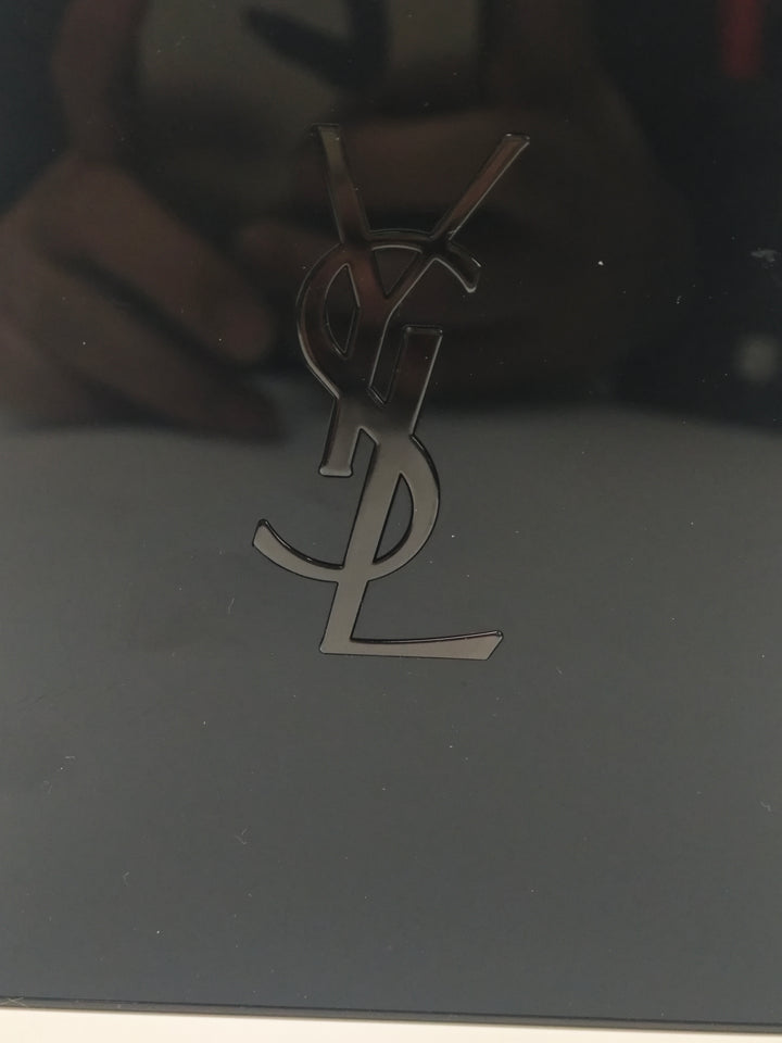 Saint Laurent Acrylic Tuxedo Boîte Pochette avec chaîne