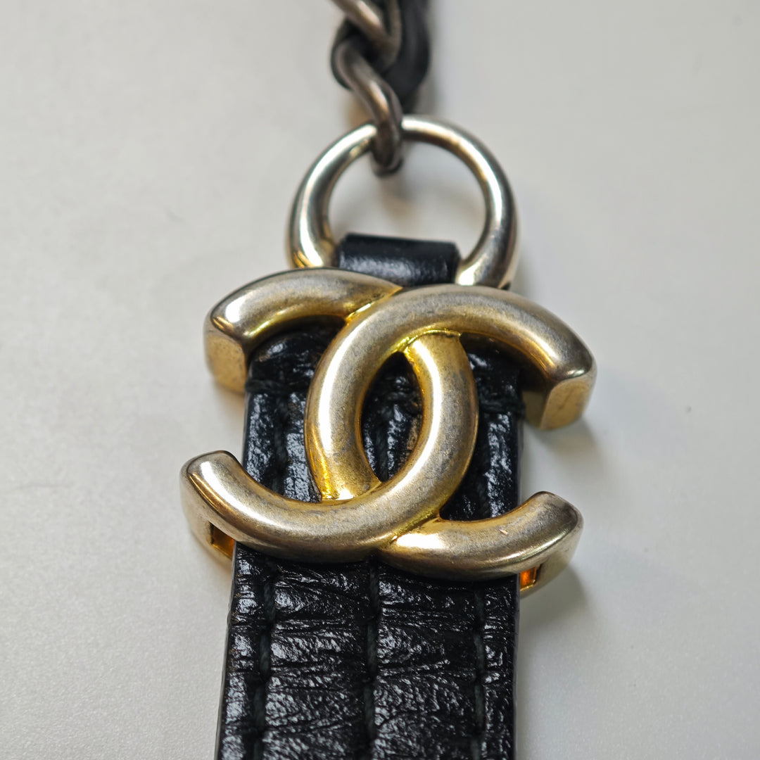 Chanel Large vieilli Cuir de veau Gabrielle O Étui Pochette