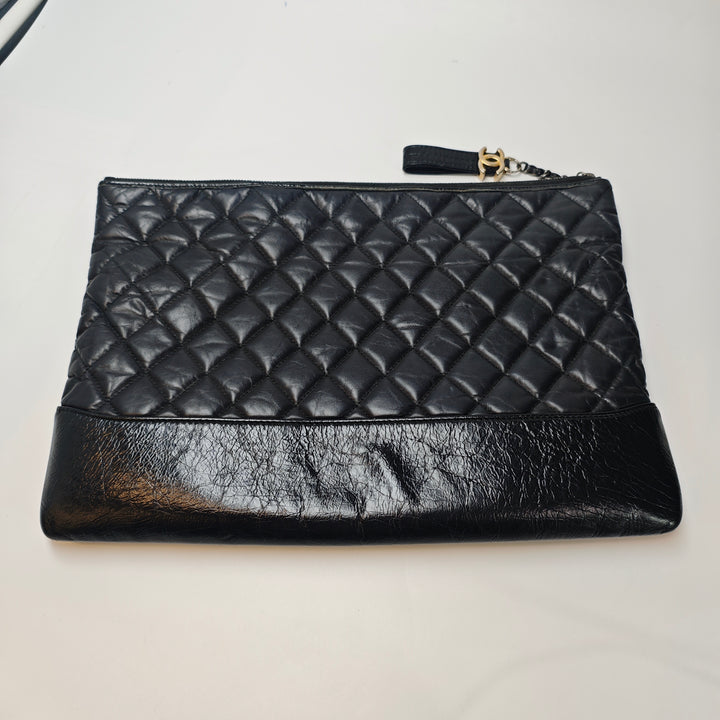 Chanel Large vieilli Cuir de veau Gabrielle O Étui Pochette