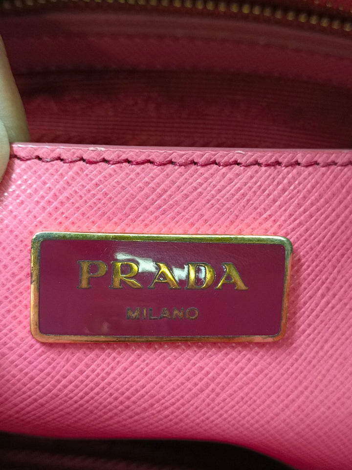 Prada Medium Saffiano Lux Open Promenade Sac