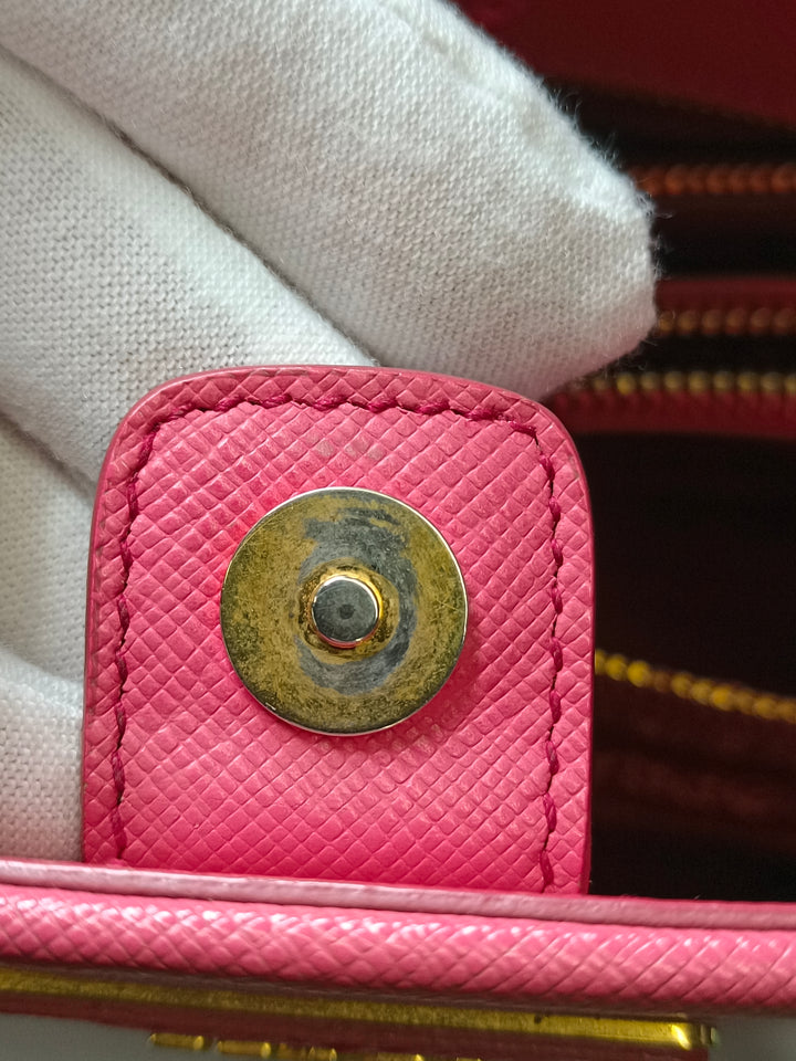 Prada Medium Saffiano Lux Open Promenade Sac