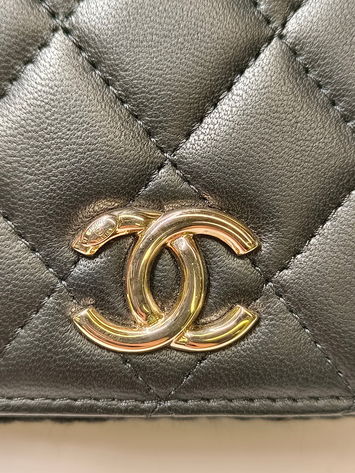 Chanel Mini CC Matelassé Cuir d’agneau Crochet à rabat